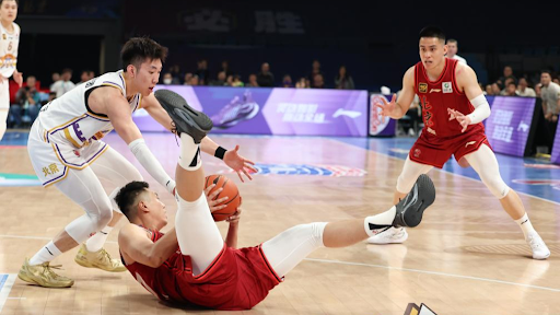 足球巴萨新星闪耀西甲，媒体：未来属于他