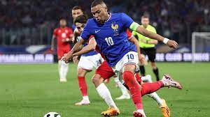 TA：曼联知道谈谢什科需要时间；莱比锡和多特都在关注霍伊伦